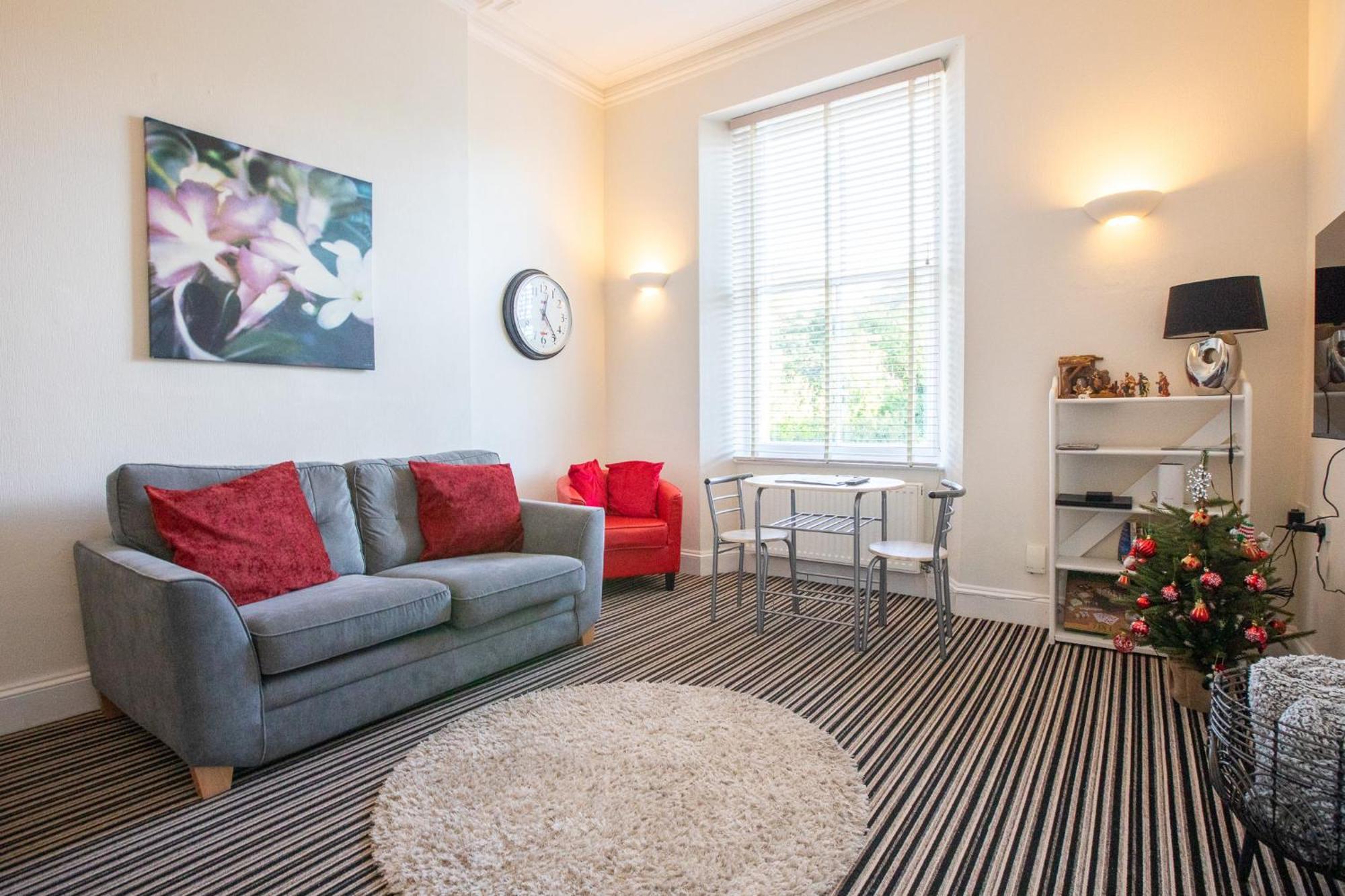 Cosy Flat In Victorian Villa- Parking & Garden Torquay Exterior photo